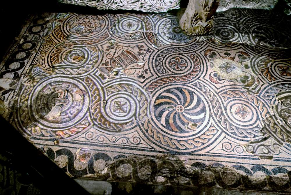 Paved mosaic of the second domus