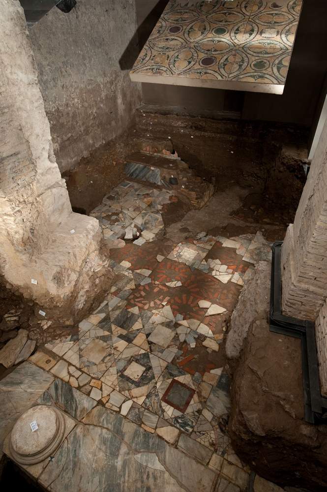 Mosaico pavimento Domus Romane